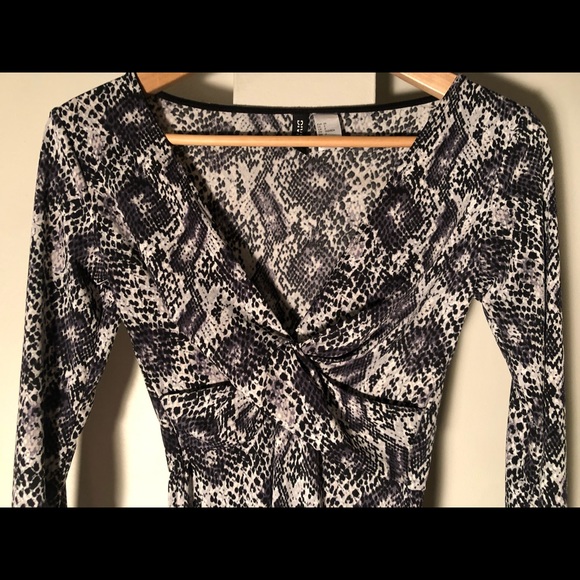 Purple snakeskin dress - Picture 3 of 3